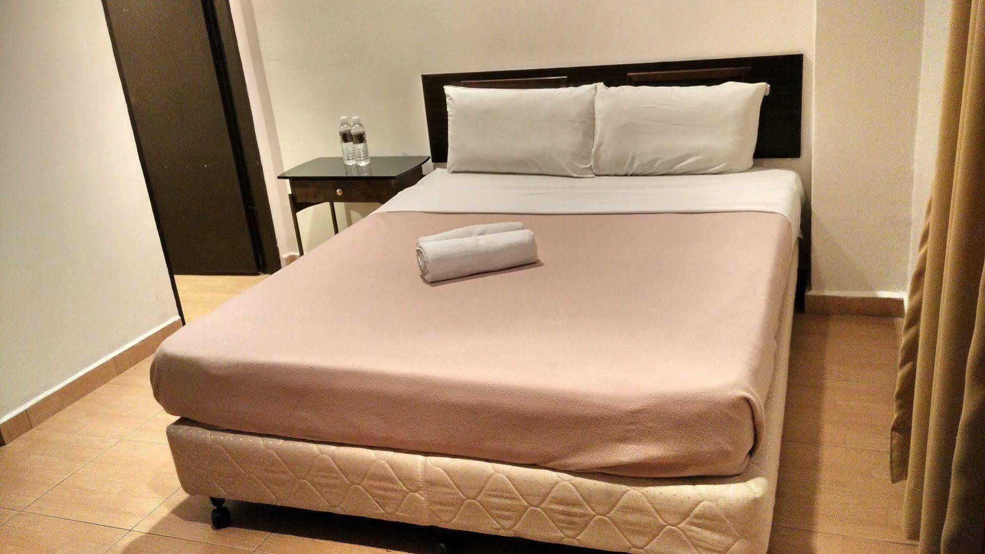Grandpa Hotel Порт-Диксон Экстерьер фото