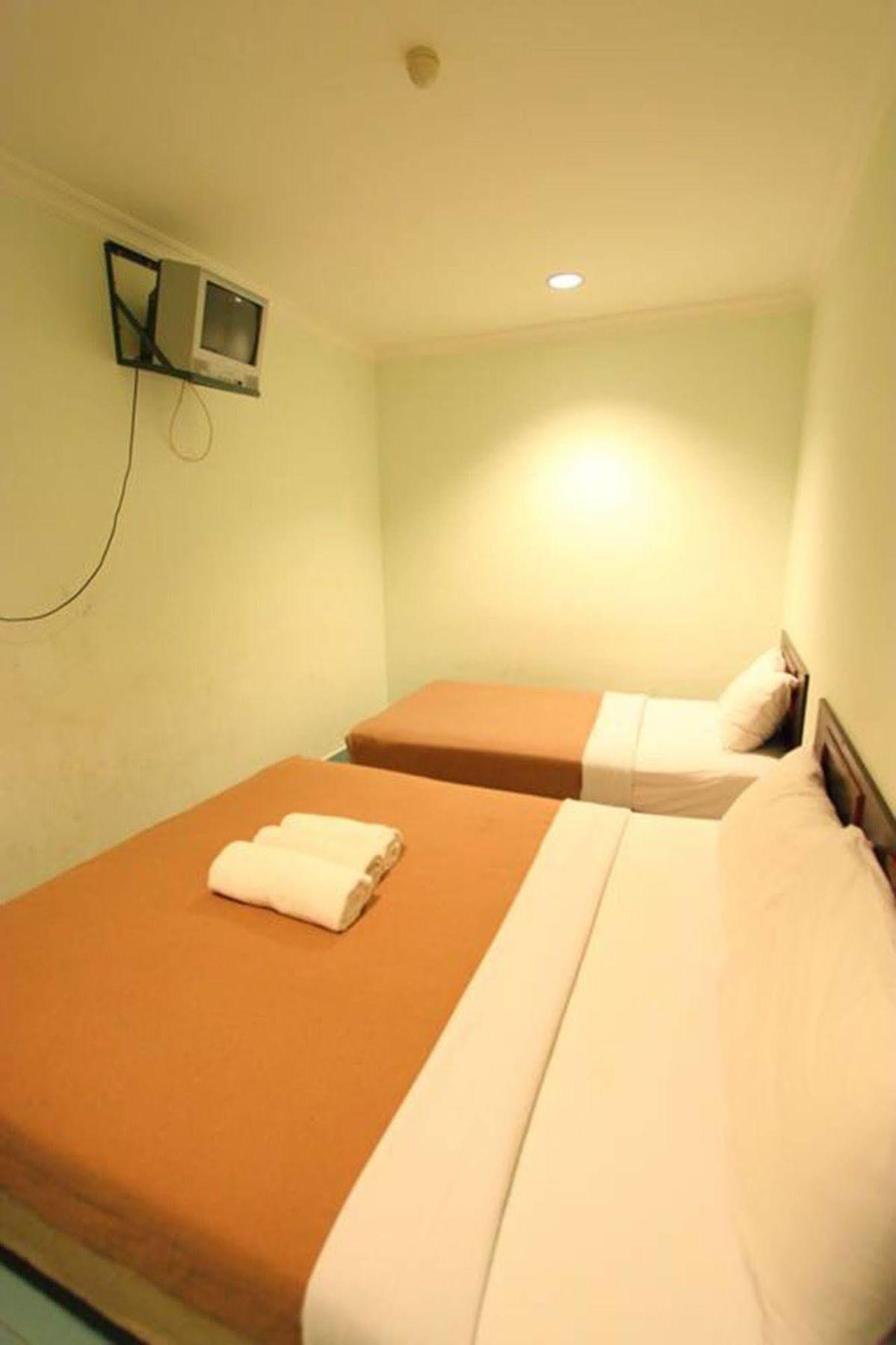 Grandpa Hotel Порт-Диксон Экстерьер фото