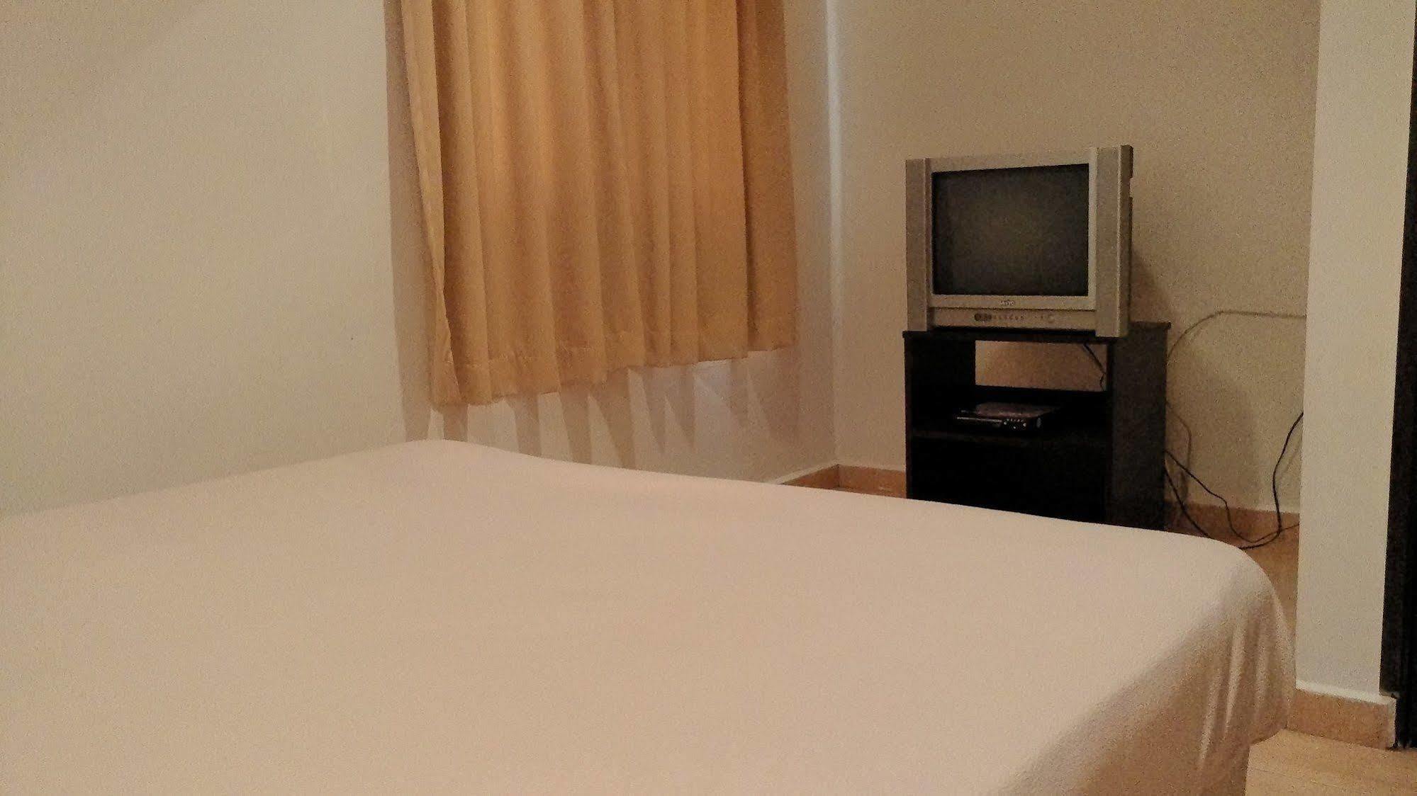 Grandpa Hotel Порт-Диксон Экстерьер фото