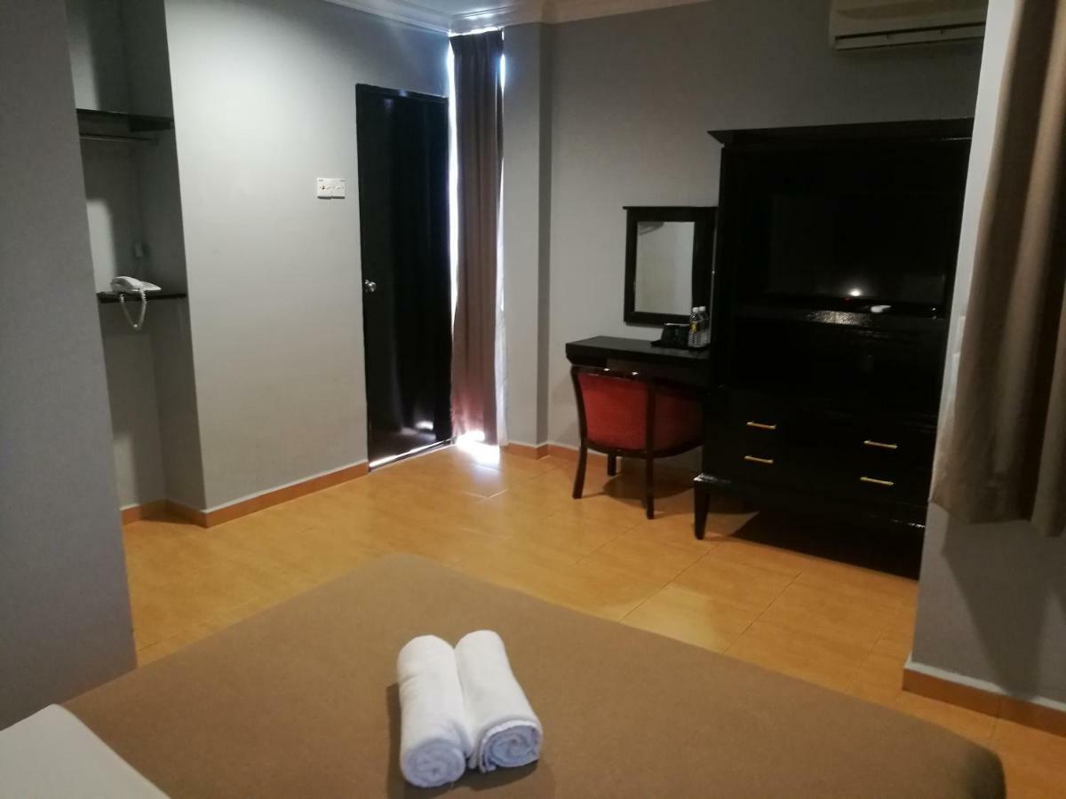 Grandpa Hotel Порт-Диксон Экстерьер фото